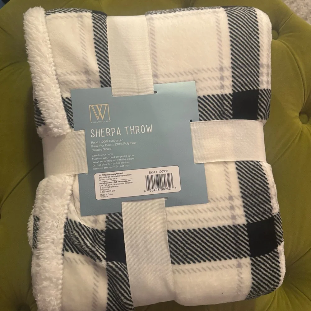 🖤Sherpa Throw Blanket - Picture 5 of 7